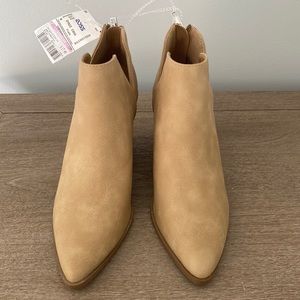 New with Tags Camel Color Ankle Booties by Soda - Size 8